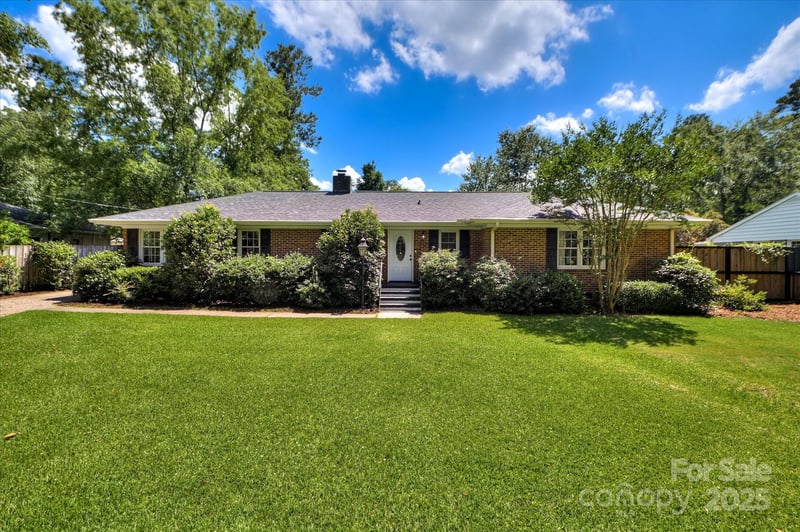 215 Barnard Ave, Aiken, SC 29801