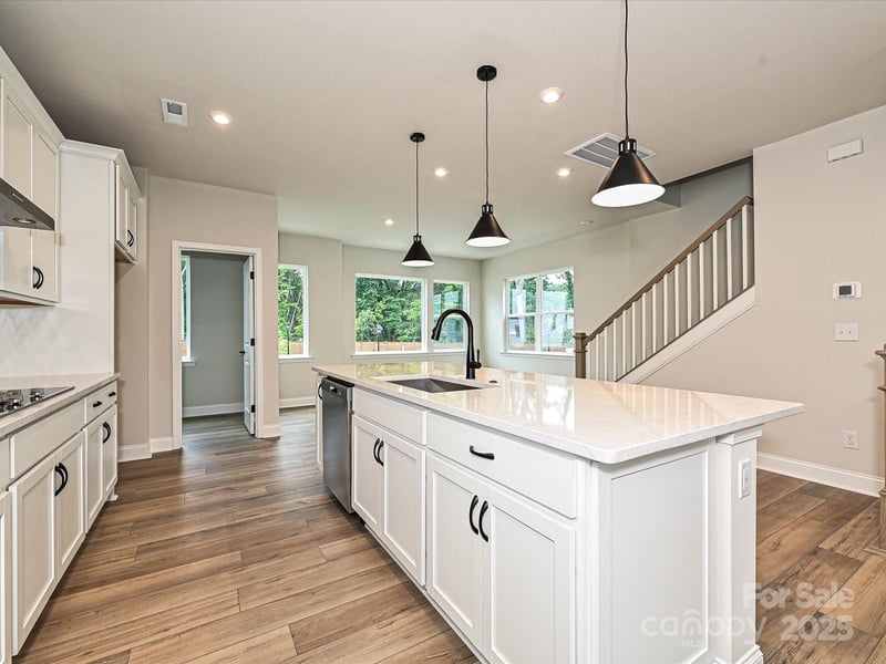 8034 Cedarsmith Ct, Charlotte, NC 28217