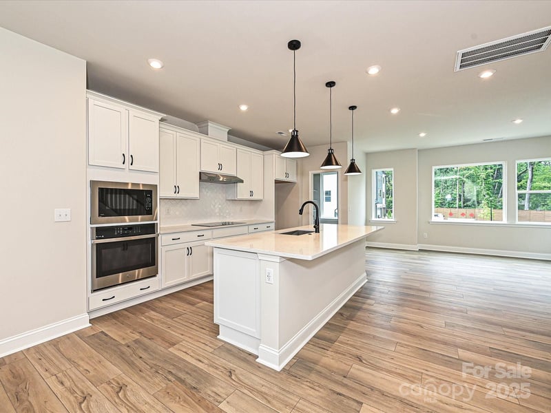 8034 Cedarsmith Ct, Charlotte, NC 28217