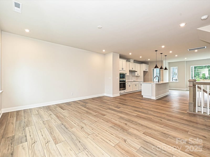 8034 Cedarsmith Ct, Charlotte, NC 28217