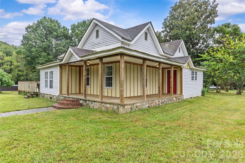 3824 Matthews Mint Hill Rd, Matthews, NC 28105