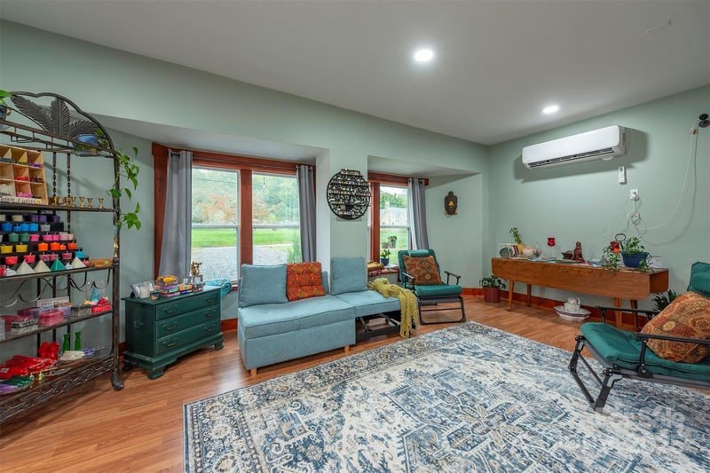 3755 Broad St, Clyde, NC 28721