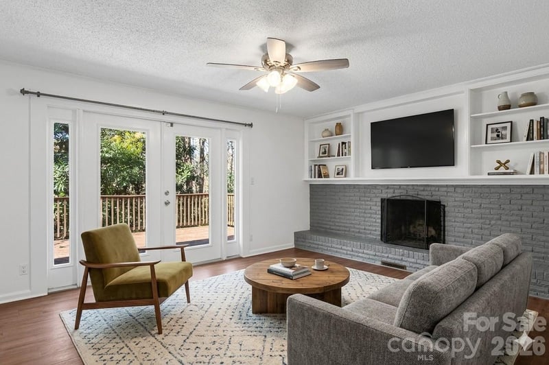 22 Shore Dr, Asheville, NC 28805