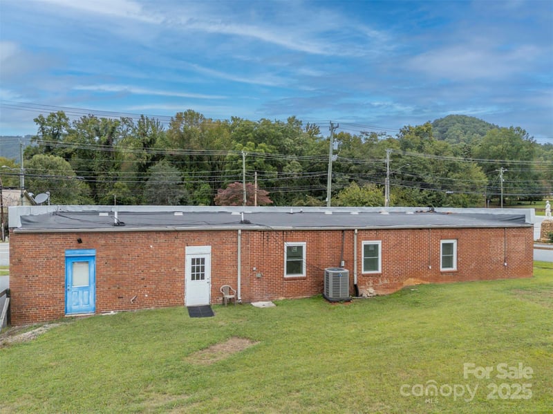 40 Mills St, Columbus, NC 28722