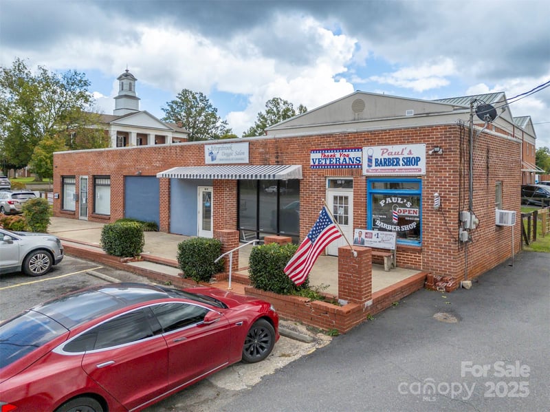 40 Mills St, Columbus, NC 28722