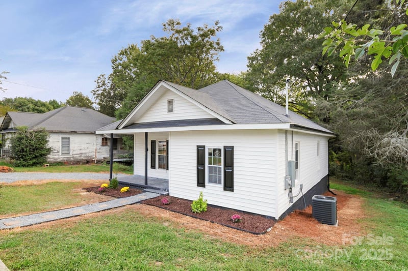 1132 Perkins St, Gastonia, NC 28054