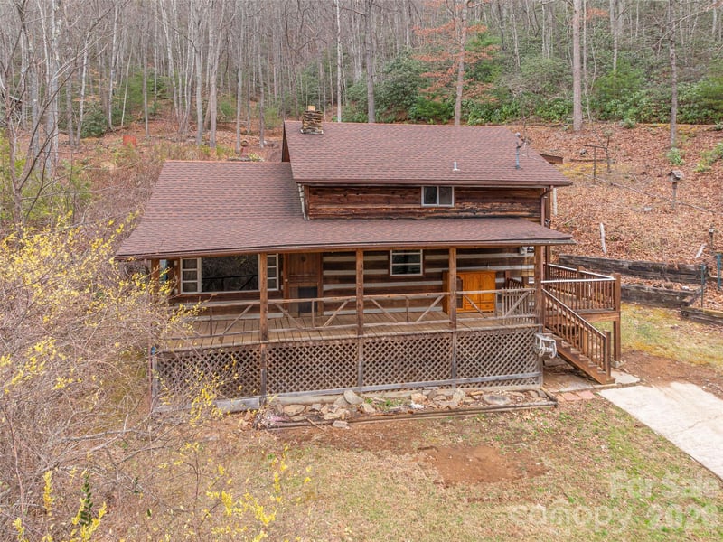 775 Chambers Cove Rd, Canton, NC 28716