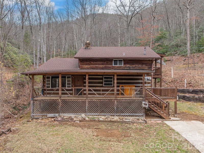 775 Chambers Cove Rd, Canton, NC 28716