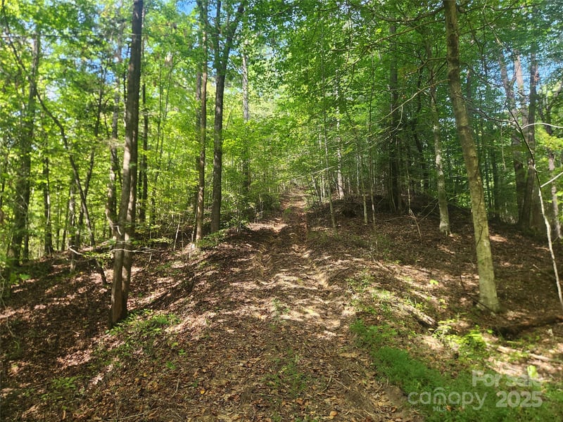 2500 Playmore Beach Rd, Lenoir, NC 28645