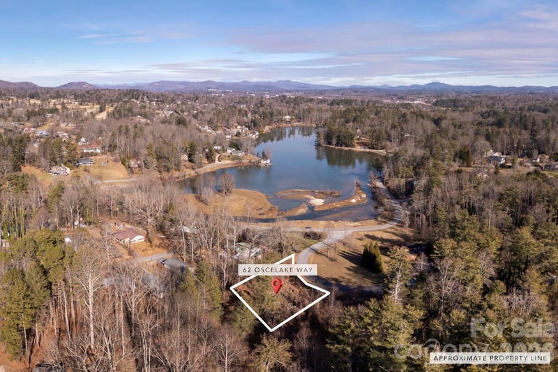 62 Oscelake Way, Hendersonville, NC 28739