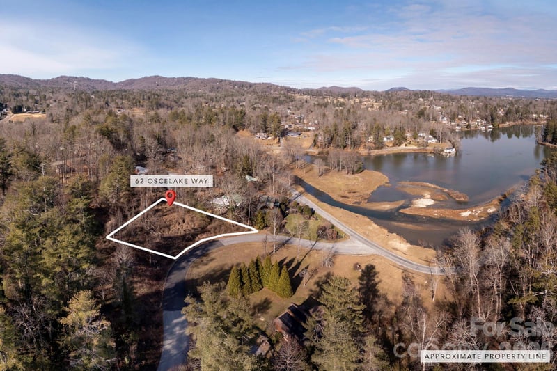 62 Oscelake Way, Hendersonville, NC 28739