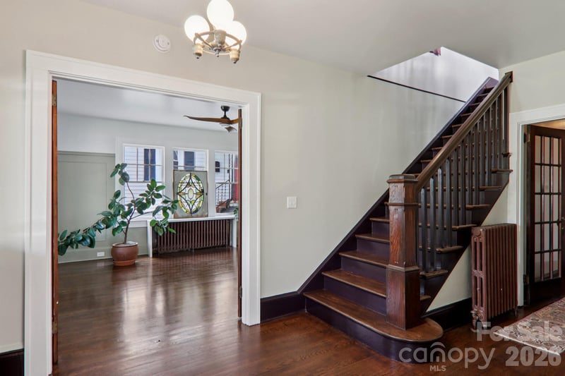 74 Linden Ave, Asheville, NC 28801