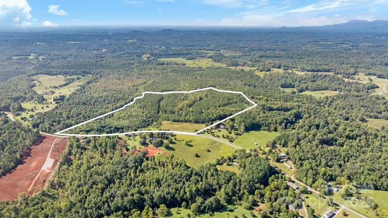 1178 Pea Ridge Rd, Mill Spring, NC 28756
