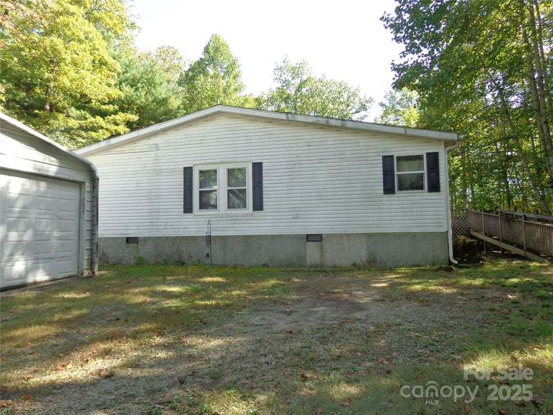 89 Blue Mountain Rd, Fairview, NC 28730
