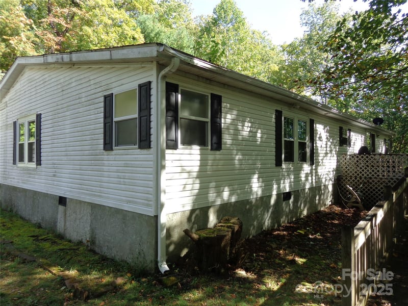89 Blue Mountain Rd, Fairview, NC 28730