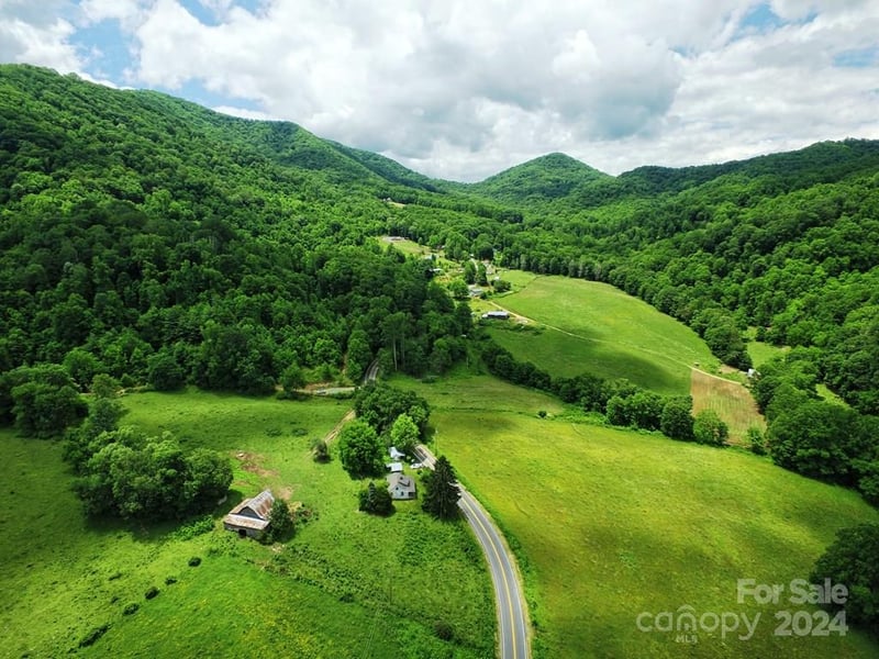 00 Hwy 209 Hw, Hot Springs, NC 28743