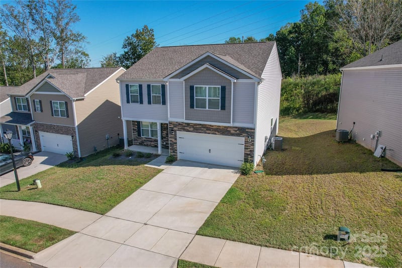 4120 Village Blvd, Conover, NC 28613