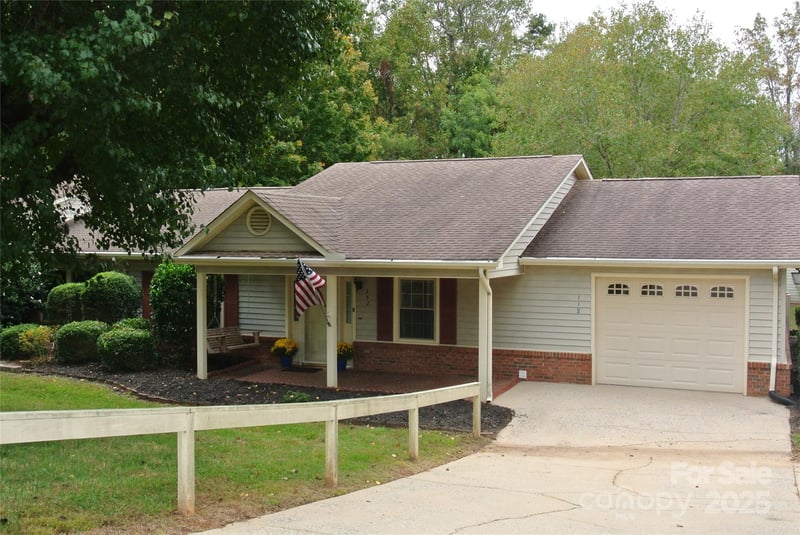 112 Holly Ct, Bostic, NC 28018
