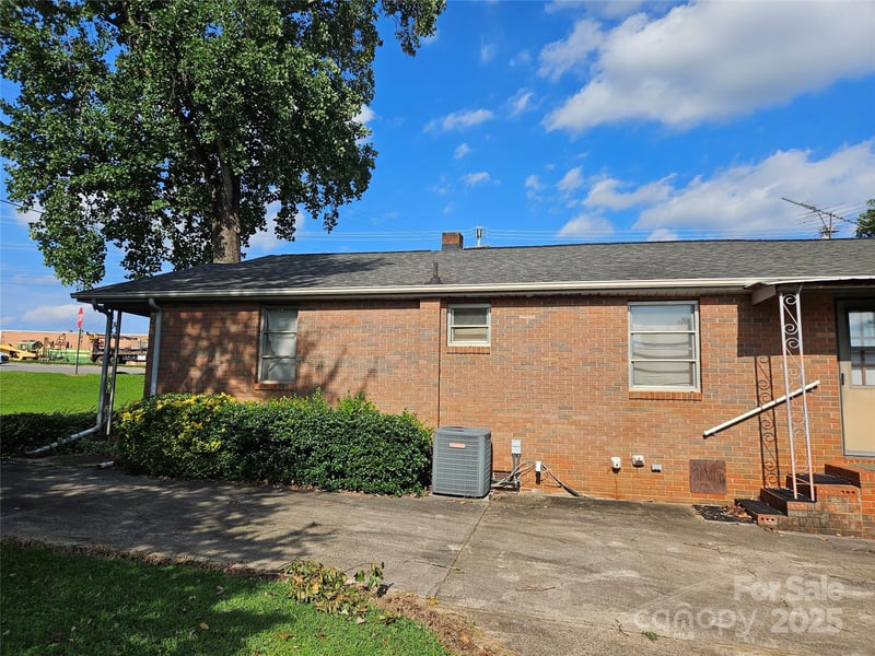 105 Marble Rd, Statesville, NC 28625