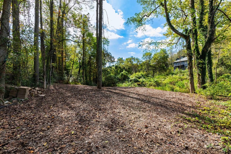 Lakeside Dr, Asheville, NC 28806