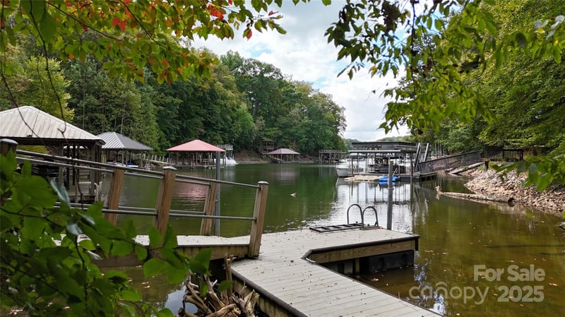 204 Harbor Watch Dr, Statesville, NC 28677