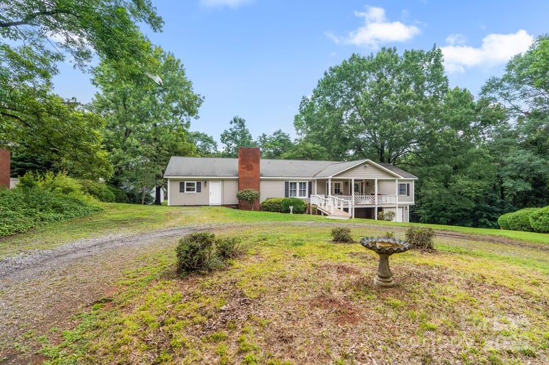 156 Brooks St, Troutman, NC 28166