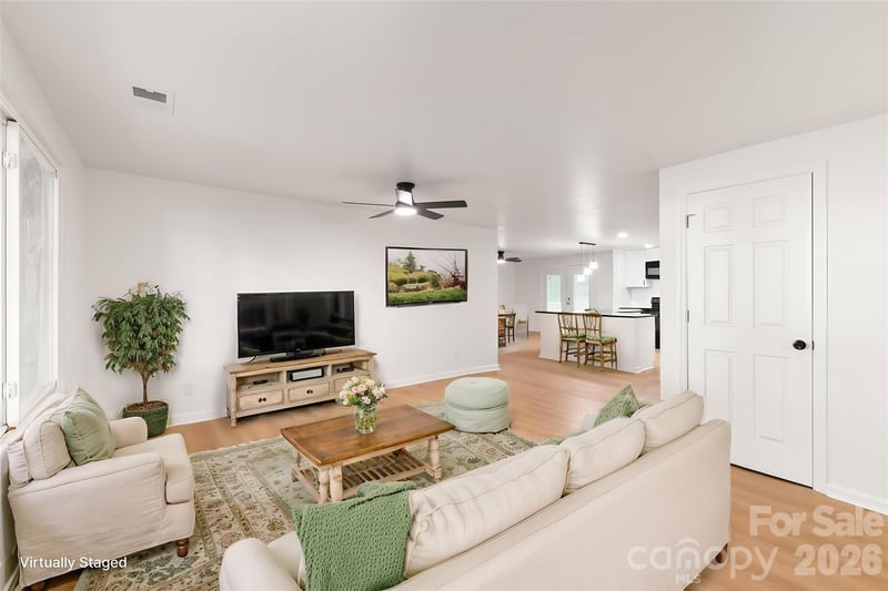 8412 Strider Dr, Charlotte, NC 28212