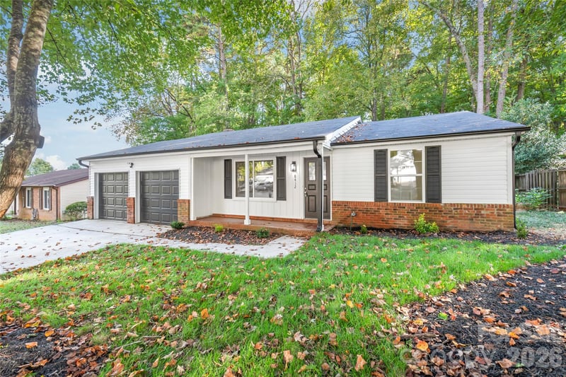 8412 Strider Dr, Charlotte, NC 28212