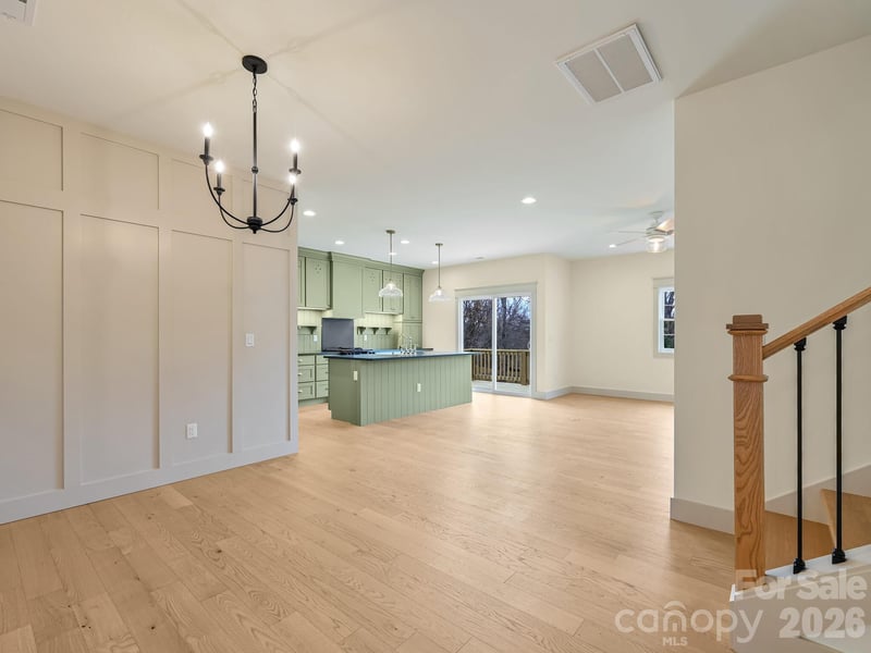 99 Arco Rd, Asheville, NC 28805