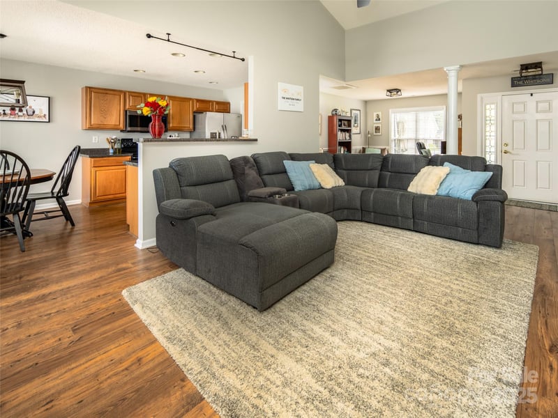 141 Black River Rd, Fletcher, NC 28732