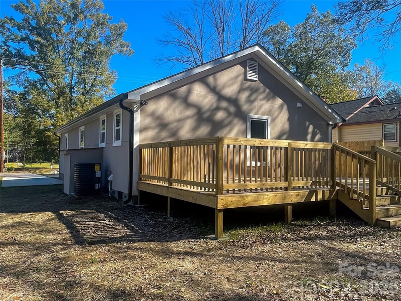 433 Clinton Ave, Lancaster, SC 29720