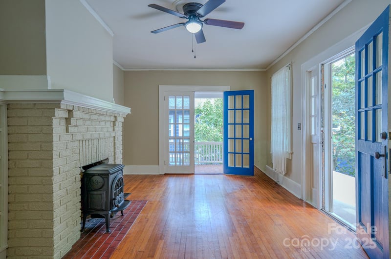 5 Camden Ave, Asheville, NC 28804