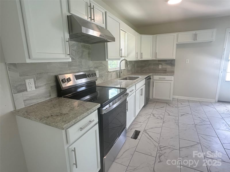 2021 Hollandale Dr, Gastonia, NC 28054
