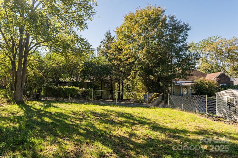 99999 Gray St, Asheville, NC 28801