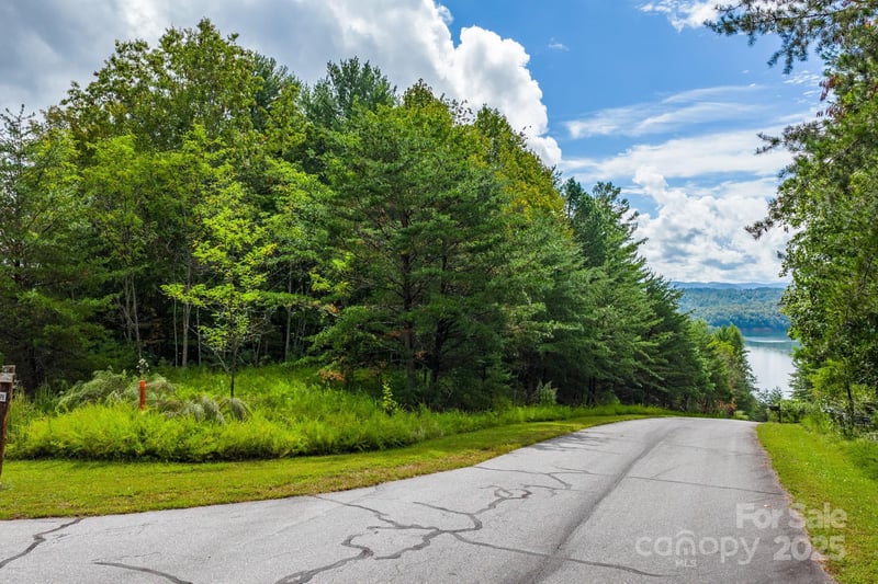 913 Bear Cliff Dr #24, Nebo, NC 28761
