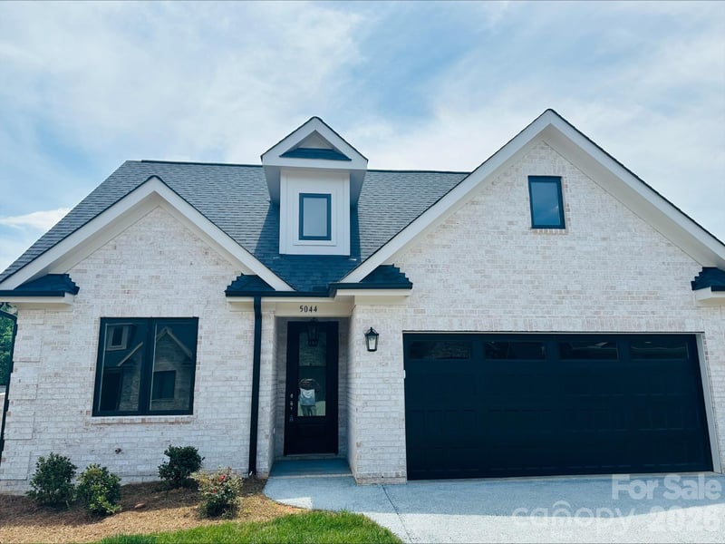 5044 Silver Trace Ln #101, Denver, NC 28037