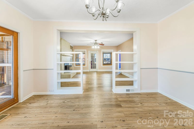 107 Woodland Church Rd, Clyde, NC 28721