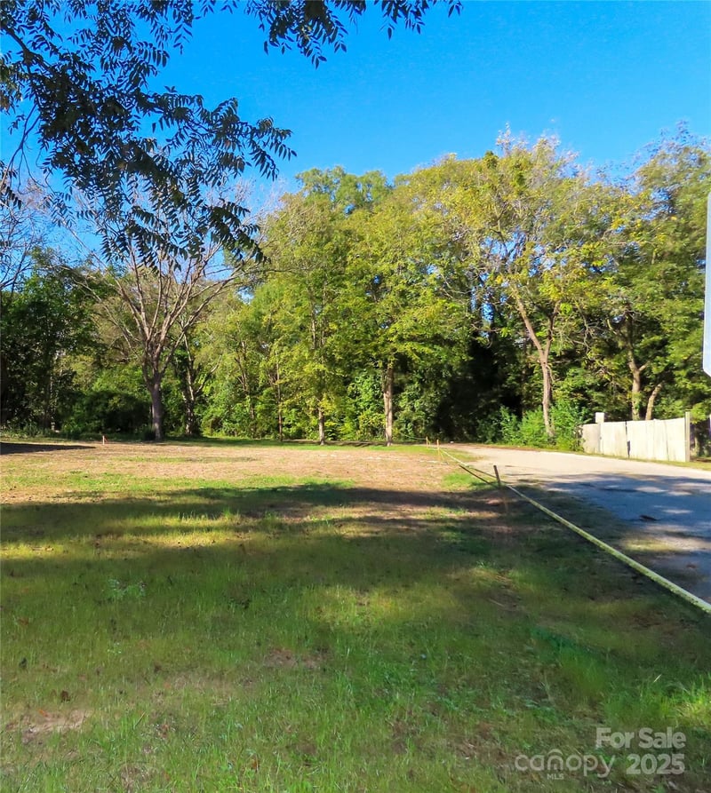 435 Clinton Ave, Lancaster, SC 29720