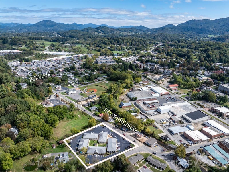 367 Dellwood Rd, Waynesville, NC 28786