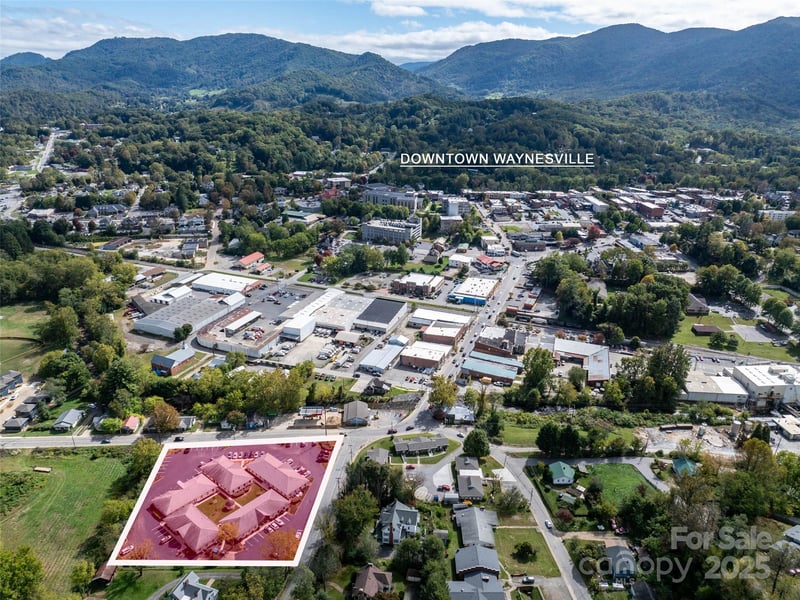 367 Dellwood Rd, Waynesville, NC 28786