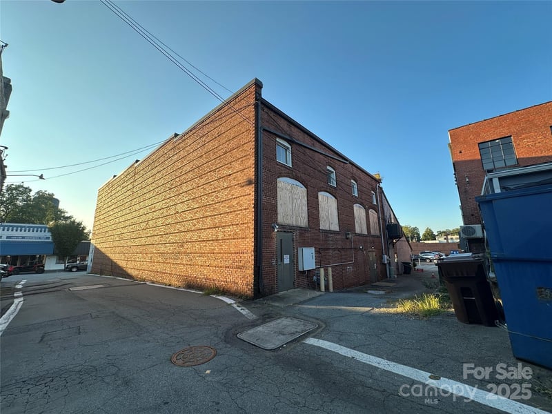 109 Main Ave, Newton, NC 28658