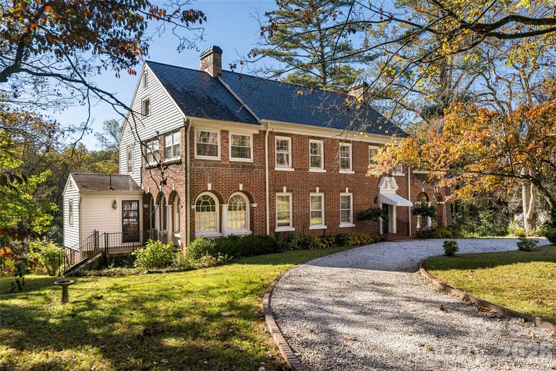 325 Vanderbilt Rd, Asheville, NC 28803