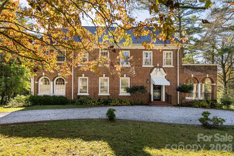 325 Vanderbilt Rd, Asheville, NC 28803