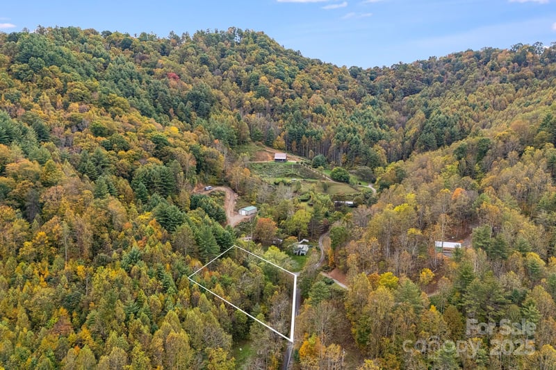 211 Evergreen Rd, Burnsville, NC 28714