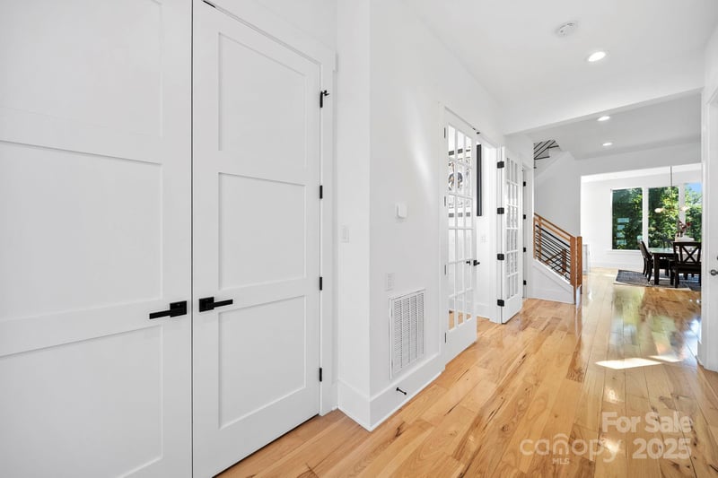 413 Coxe Ave, Charlotte, NC 28208