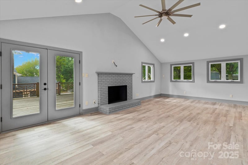 258 Crystal Cir, Mooresville, NC 28117
