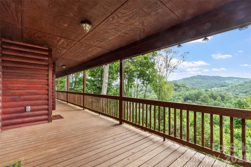 346 Appaloosa Trl, Burnsville, NC 28714