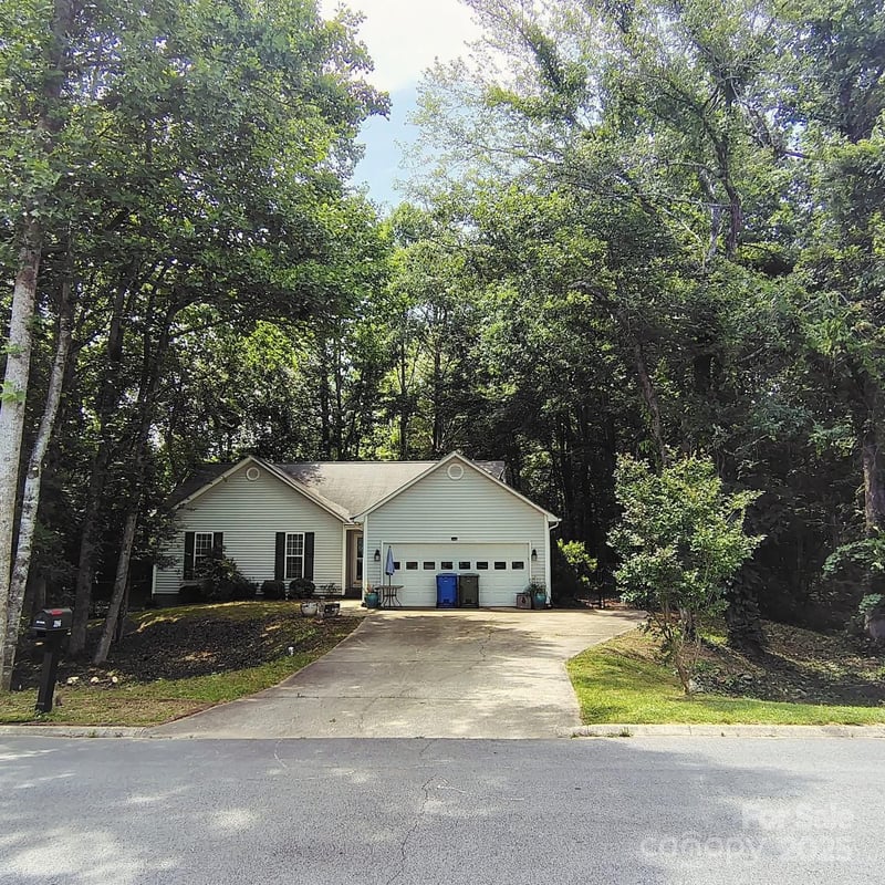 396 Glensprings Dr, Fletcher, NC 28732