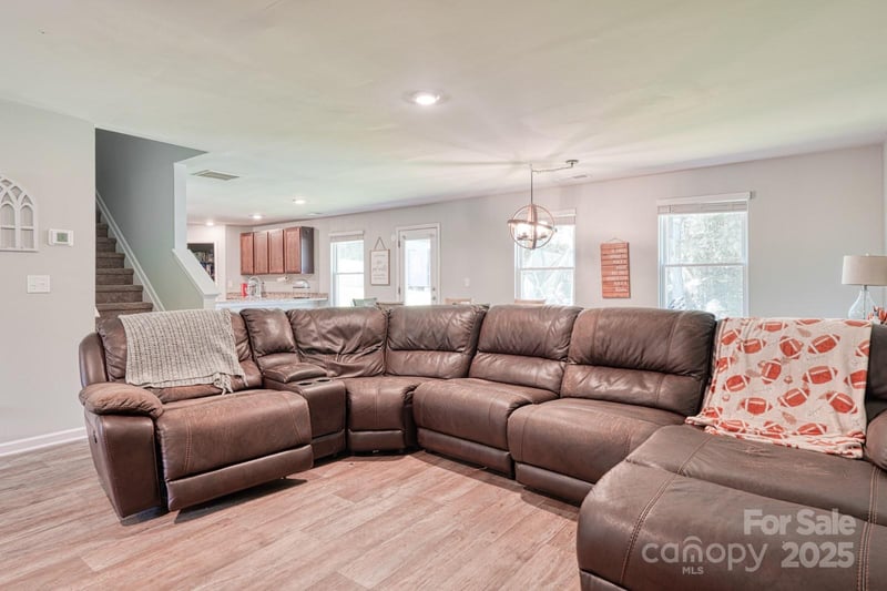 1281 Twin Bridge Rd, Gaffney, SC 29341