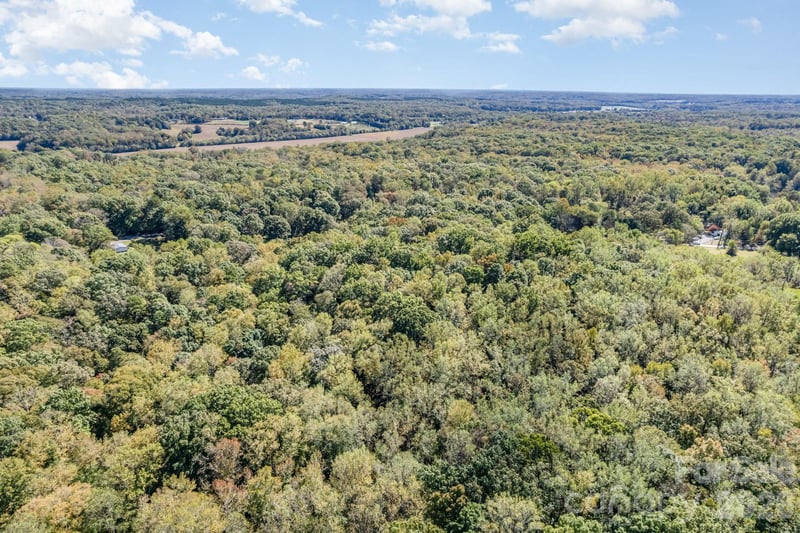 000 Courtney Huntsville Rd #3, Yadkinville, NC 27055
